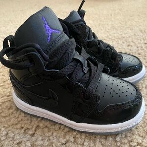 Toddler Jordan 1 Mid SE "Black/Dark Concord/White"